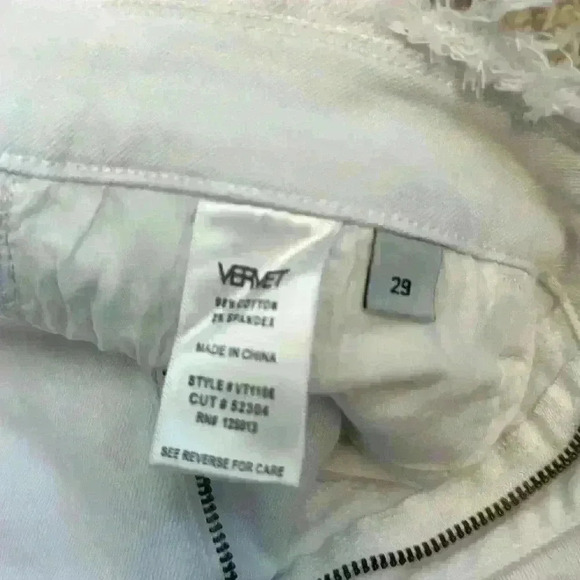 Altar’d State White Jeans Distressed at Waist, Knees and Ankles. Women’s Size 29 - Picture 7 of 15